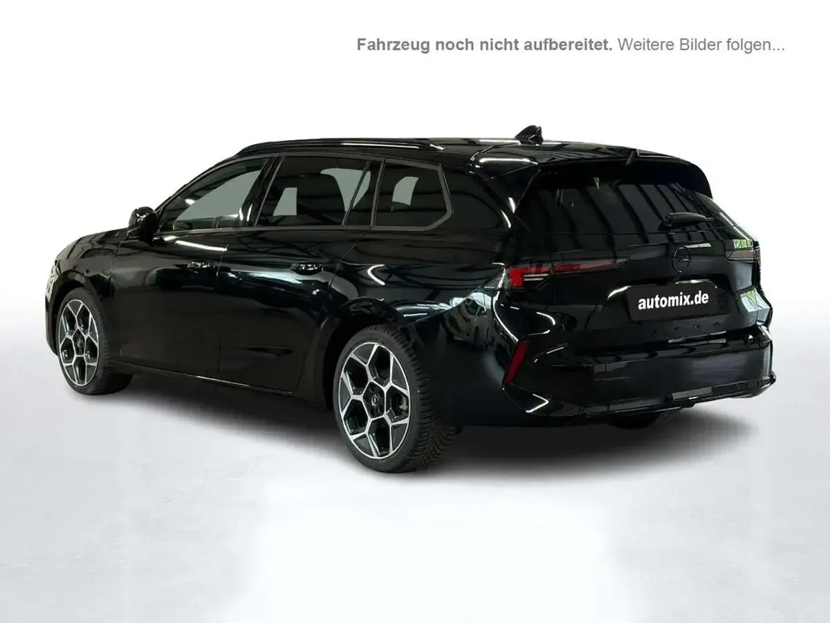 Gebraucht Opel Astra Ultimate 131 PS (96 kW) 2024 Lackierung schwarz perla nera/typ aussenverkleidung metallic Kleinwagen