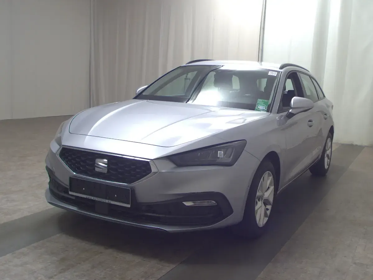 Gebraucht Seat Leon Style 150 PS (110 kW) 2023 Silber Limousine