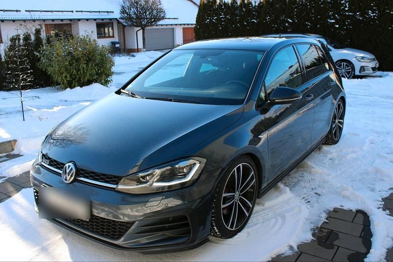 Grau Gebraucht 2017 VW Golf VII GTD Kombi | 16.450 € (Teuer) - Bild 1/4