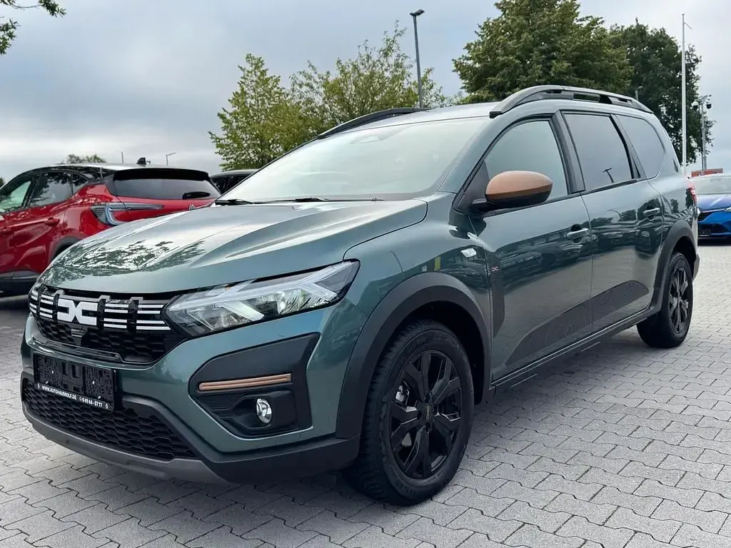 Gebraucht Dacia Jogger Extreme 110 PS (80 kW) 2025 Grün Van / Kleinbus