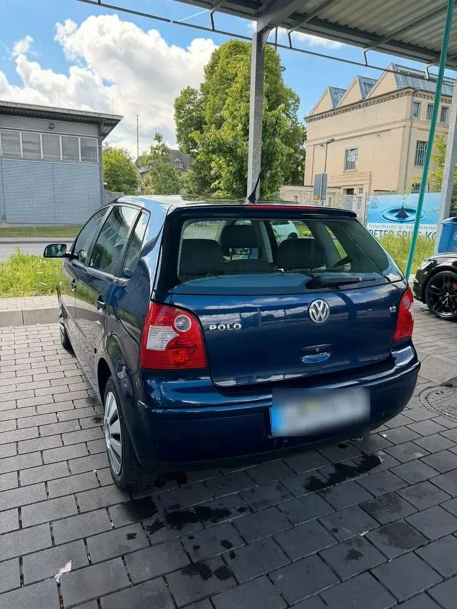 Gebraucht VW Polo Basis 64 PS (47 kW) 2006 Blau Kleinwagen
