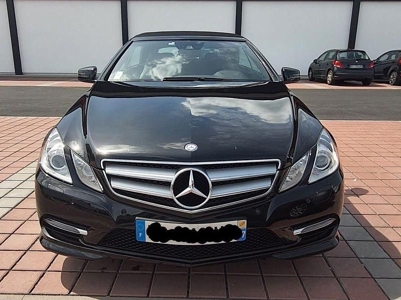 Gebraucht Mercedes E220 AMG 170 PS (125 kW) 2013 Schwarz Cabrio