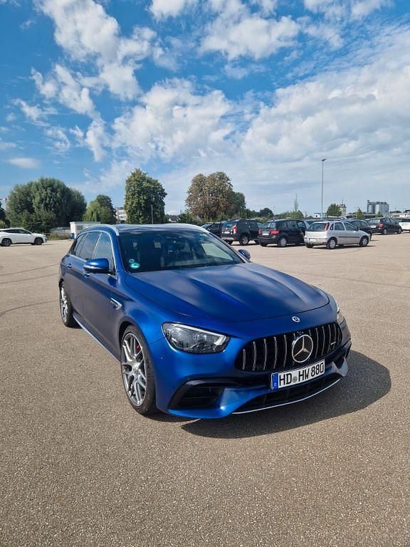 Blau Gebraucht 2020 Mercedes E63S AMG AMG Limousine | 69.000 € (Fairer Preis) - Bild 1/4