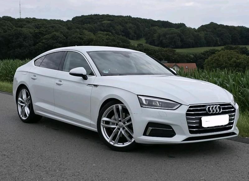Weiß Gebraucht 2019 Audi A5 Coupé | 19.500 € (Superpreis) - Bild 1/4