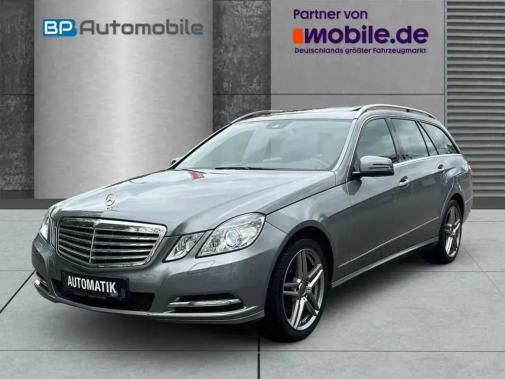 Gebraucht Mercedes E200 184 PS (135 kW) 2012 Silber Kombi