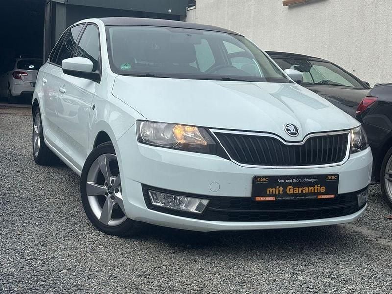Gebraucht Skoda Rapid Drive 86 PS (63 kW) 2015 Weiß Kleinwagen