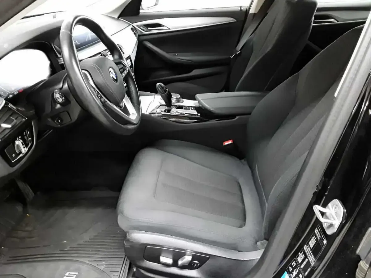 Gebraucht BMW 530 Sport Line 286 PS (210 kW) 2020 Schwarz uni Kombi