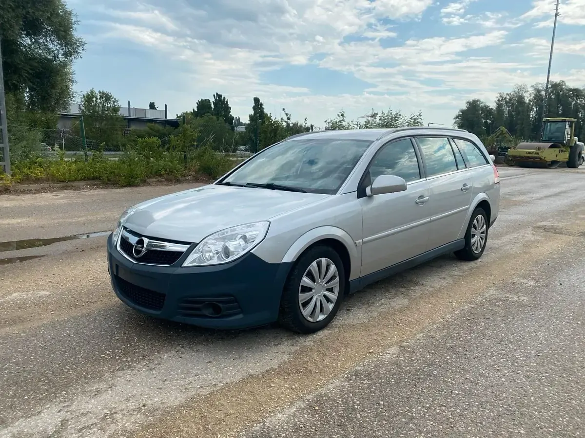 Gebraucht Opel Vectra 150 PS (110 kW) 2006 Silber Kombi