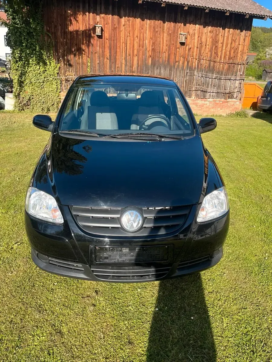 Używany VW Fox 54 KM (39 kW) 2008 Czarny Hatchback