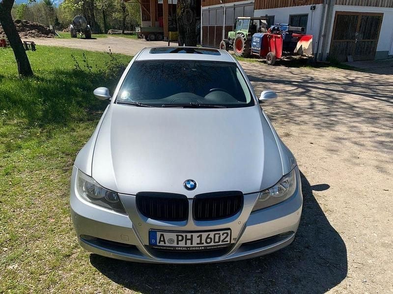 Second-hand BMW 320 Performance 150 CP (110 kW) 2006 Argintiu Berlinǎ