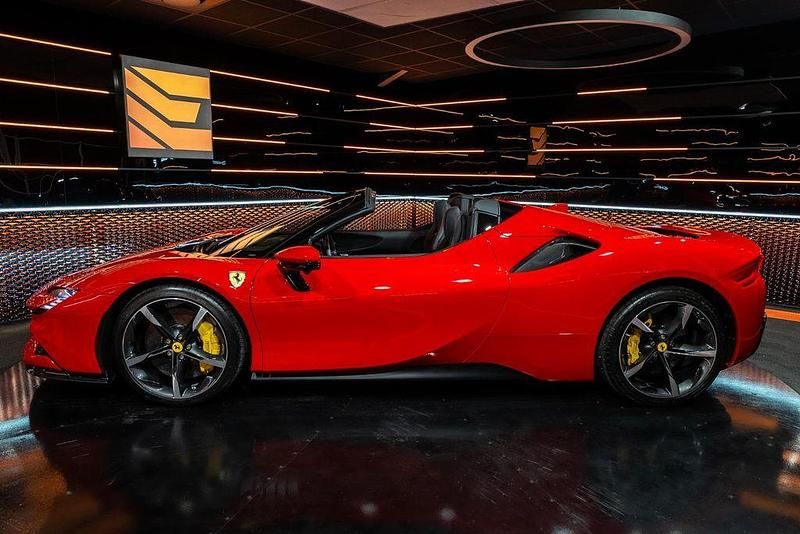 Second-hand Ferrari SF90 999 CP (734 kW) 2023 Roșu Cabrio