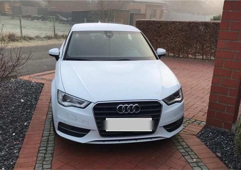 Weiß Gebraucht 2012 Audi A3 Ambition Limousine | 10.500 € (Fairer Preis) - Bild 1/3