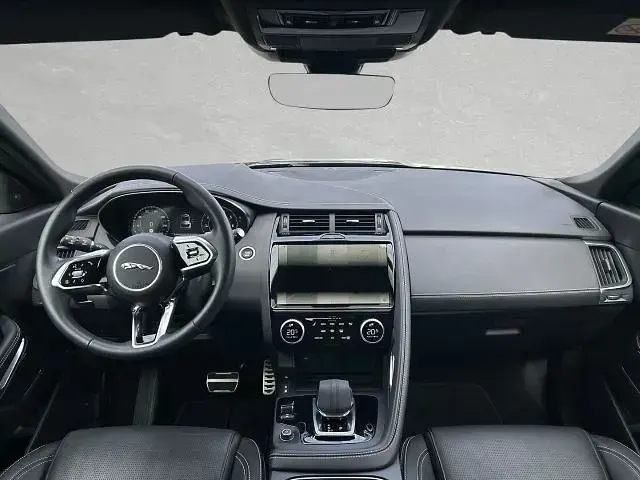 Käytetty Jaguar E-Pace R-Dynamic 162 HP (119 kW) 2024 Musta Katumaasturi