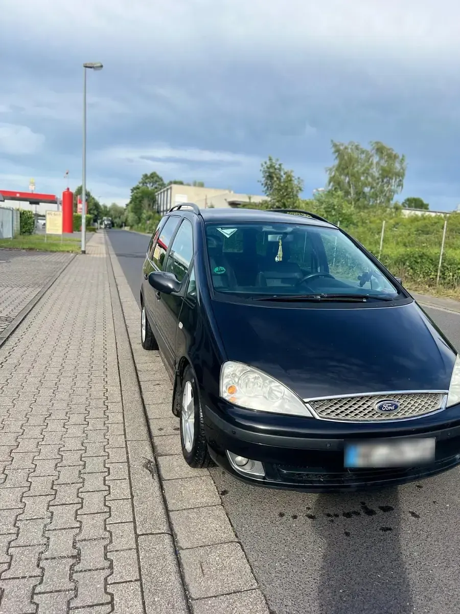 Gebraucht Ford Galaxy 115 PS (84 kW) 2004 Schwarz Van / Kleinbus