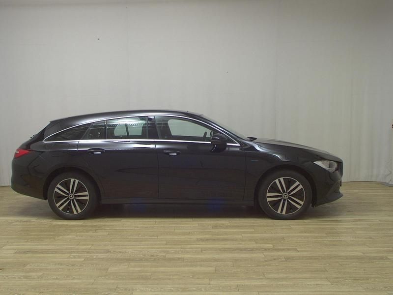 Schwarz Gebraucht 2021 Mercedes CLA250e Shooting Brake Kombi | 16.990 € (Guter Preis) - Bild 1/4