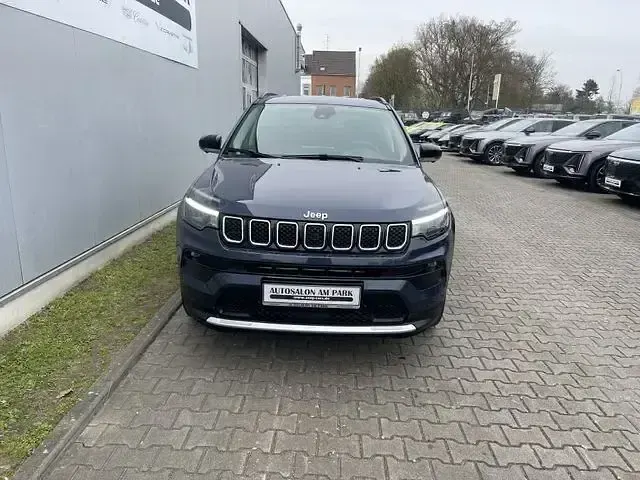 Usado Jeep Compass Limited 150 HP (110 kW) 2022 Azul SUV