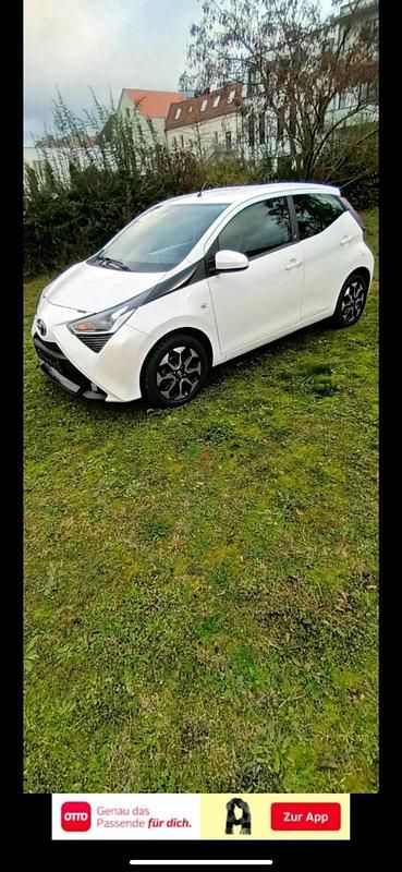 Weiß Gebraucht 2021 Toyota Aygo Kleinwagen | 7.200 € (Superpreis) - Bild 1/2