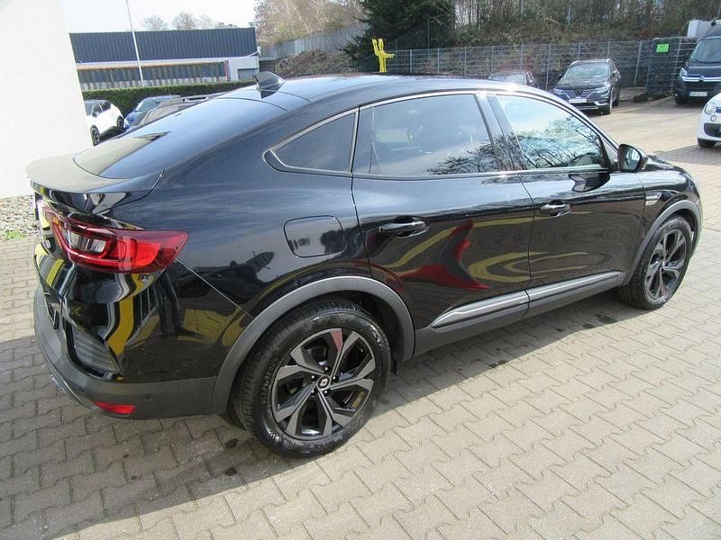 Gebraucht Renault Arkana Bose Edition 158 PS (116 kW) 2023 Schwarz SUV