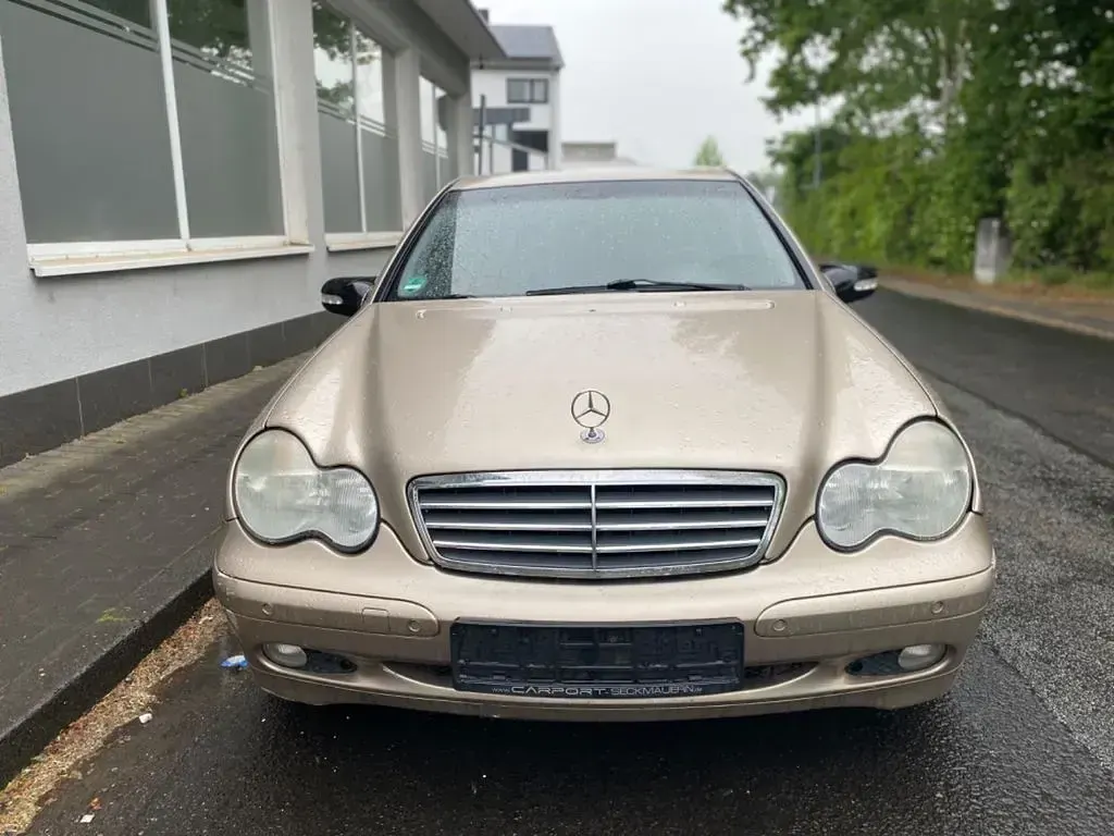 Gebraucht Mercedes C180 Elegance 143 PS (105 kW) 2003 Beige Limousine