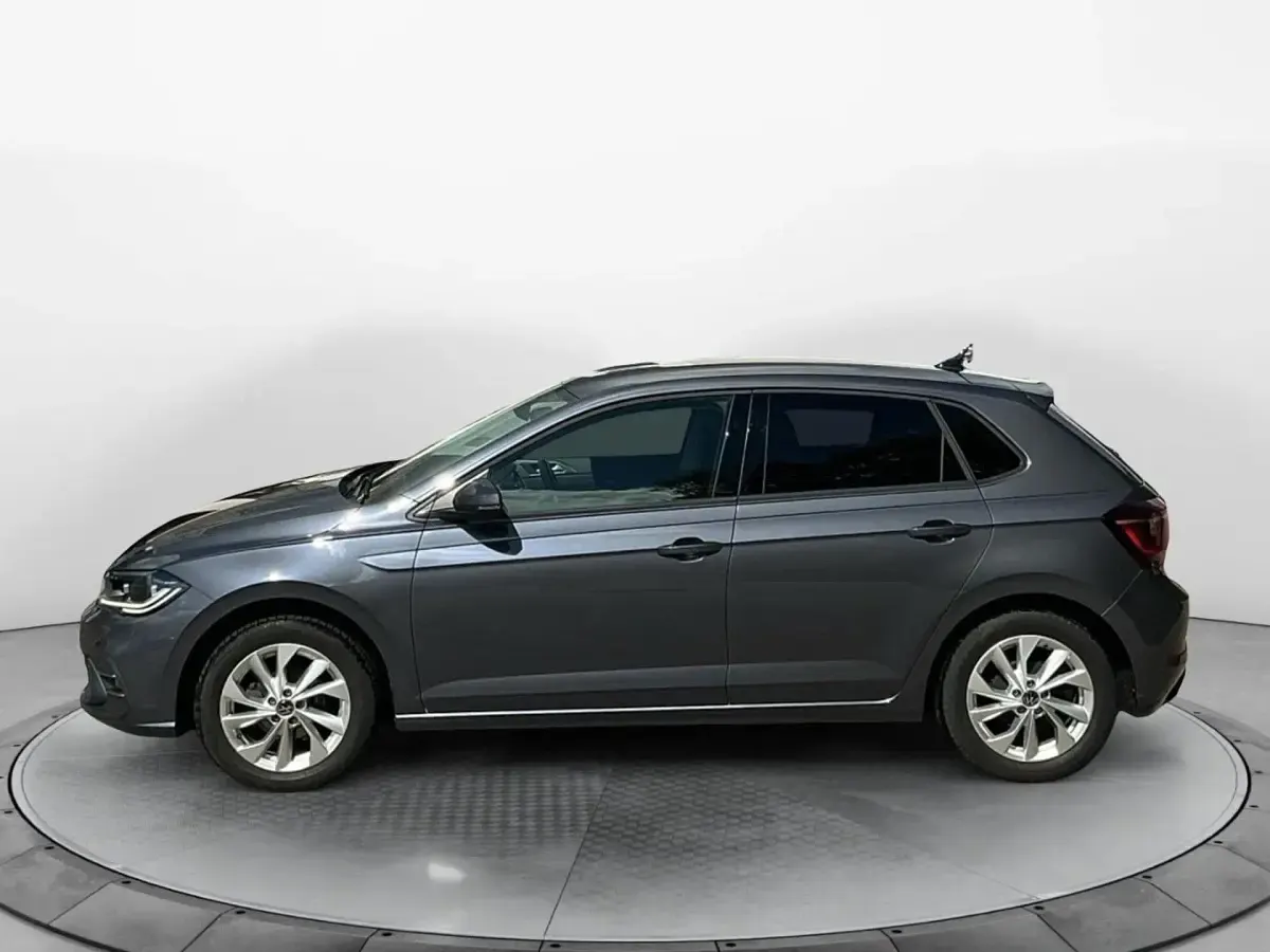 Gebraucht VW Polo Style 96 PS (70 kW) 2024 Grau Kleinwagen