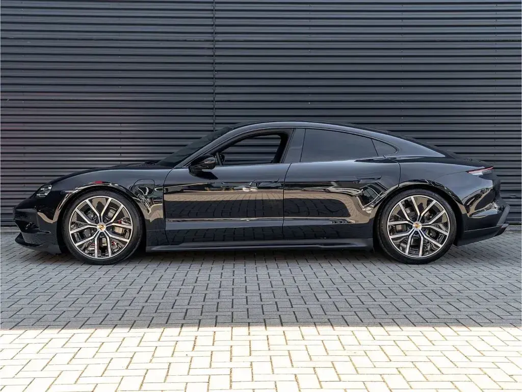 Neu Porsche Taycan Black Edition 319 kW (435 PS) 2026 Schwarz Kombi