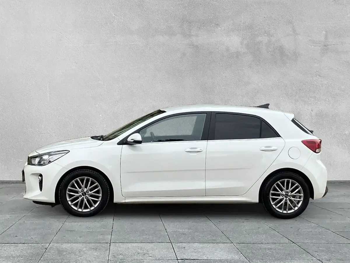 Gebraucht Kia Rio Spirit 84 PS (61 kW) 2020 Weiß Kleinwagen