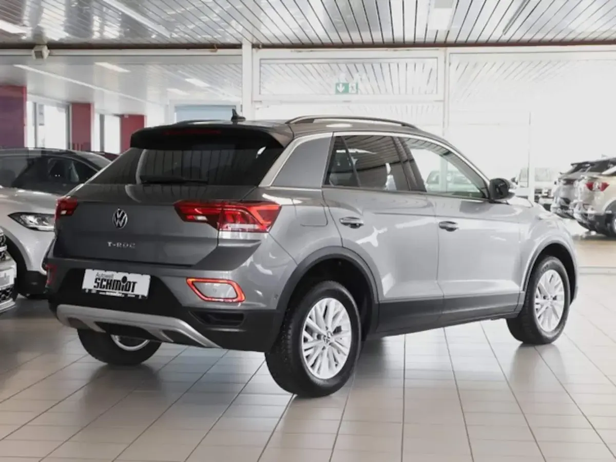 Gebraucht VW T-Roc Life 110 PS (80 kW) 2023 Indiumgraumetallic SUV