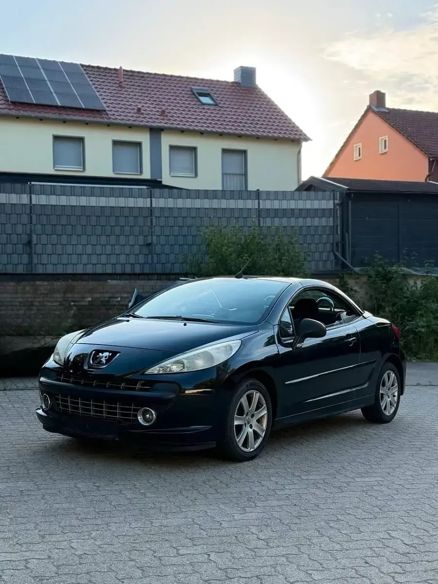 Gebraucht Peugeot 207 CC 2008 Schwarz Cabrio