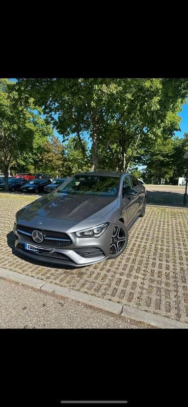 Grau Gebraucht 2020 Mercedes CLA200 Edition Limousine | 25.000 € (Guter Preis) - Bild 1/4