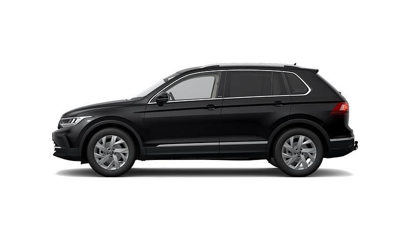Gebraucht VW Tiguan Move 150 PS (110 kW) 2023 Schwarz SUV