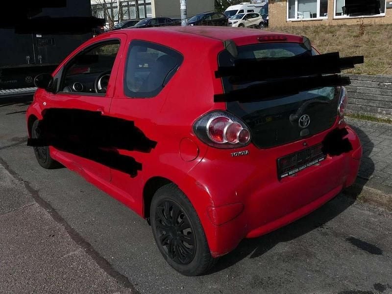 Gebraucht Toyota Aygo Cool 68 PS (50 kW) 2014 Rot Kleinwagen