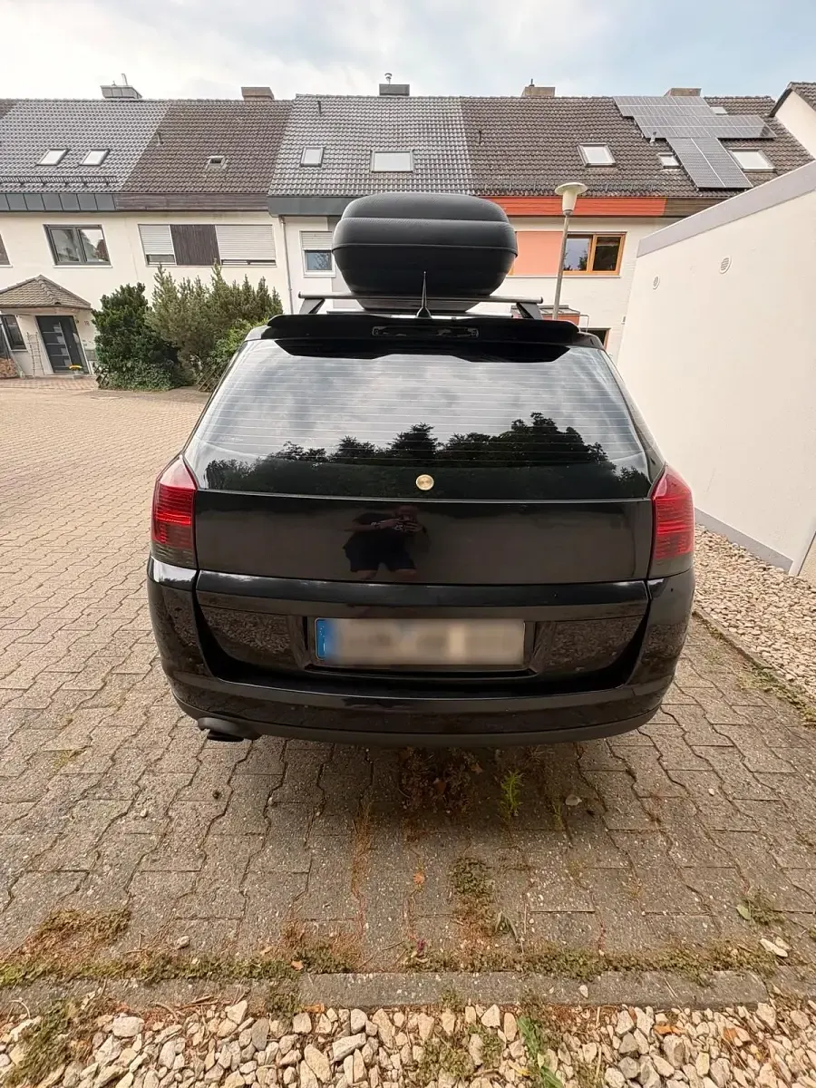 Gebraucht Opel Signum 150 PS (110 kW) 2004 Schwarz Kleinwagen