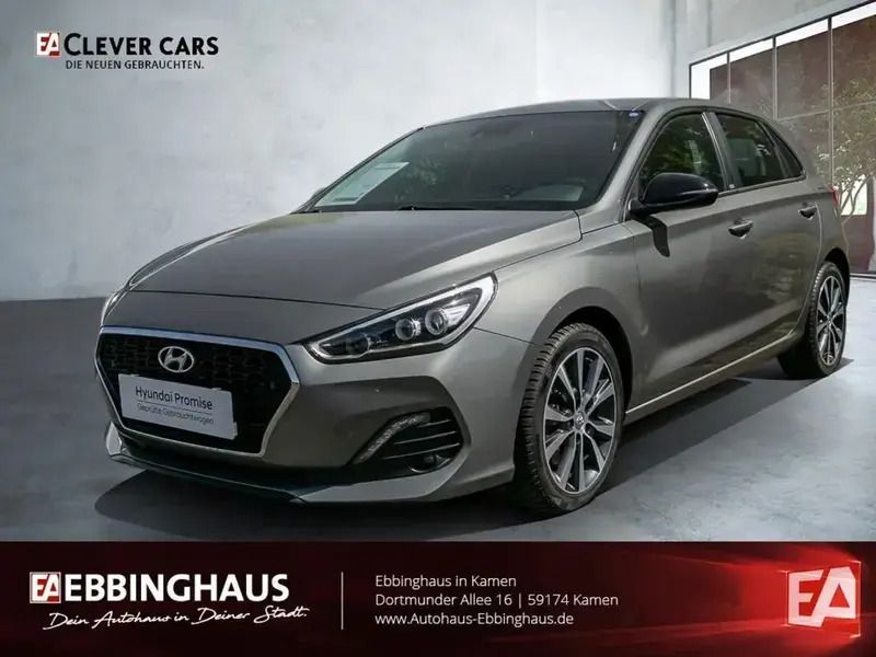 Olivine grey (grau) Gebraucht 2019 Hyundai i30 YES! Limousine | 16.490 € (Fairer Preis) - Bild 1/1