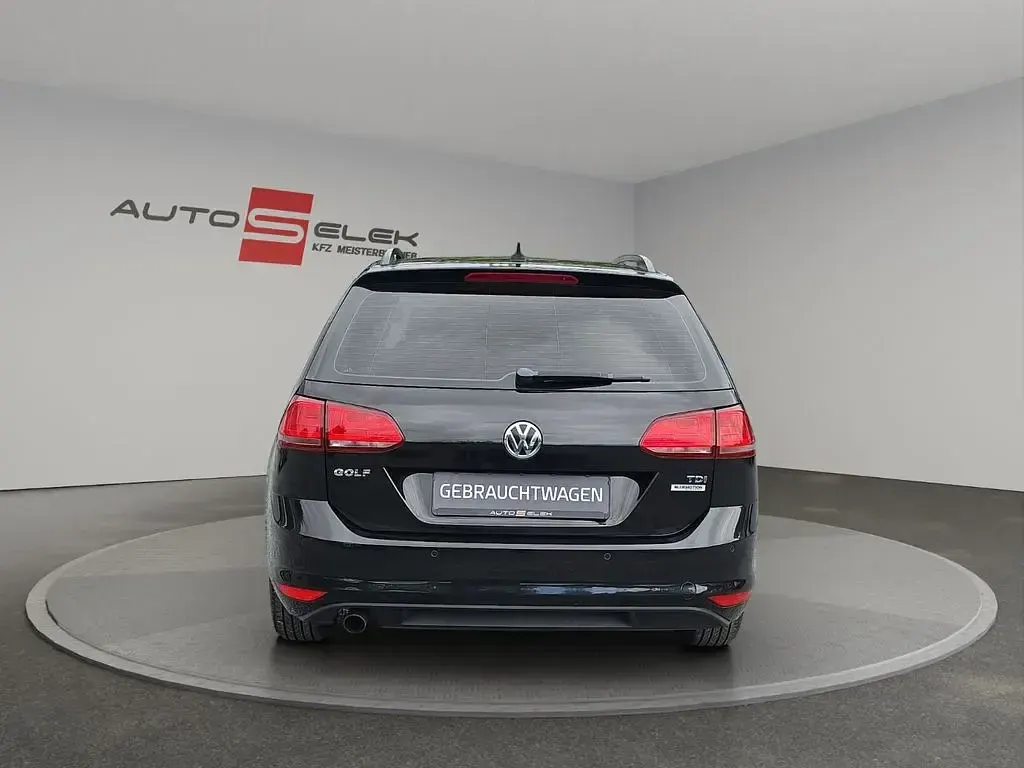 Gebraucht VW Golf VII Trendline 110 PS (80 kW) 2015 Schwarz Kombi