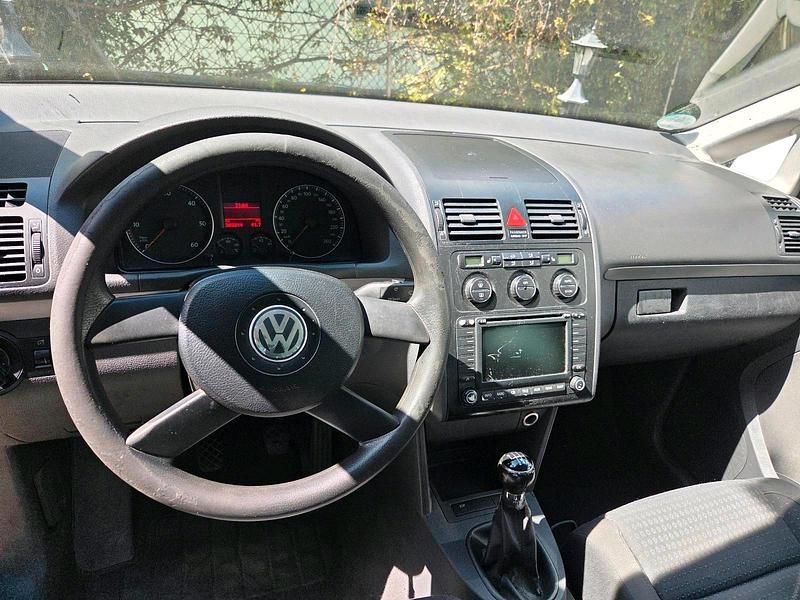 Gebraucht VW Touran 140 PS (102 kW) 2004 Grau Van / Kleinbus