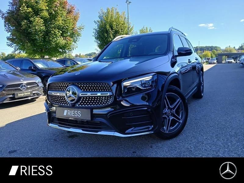 Gebraucht Mercedes GLB200 AMG 150 PS (110 kW) 2025 Metalliclack kosmosschwarz SUV