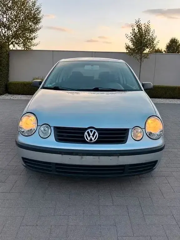 Gebraucht VW Polo 64 PS (47 kW) 2002 Silber Limousine