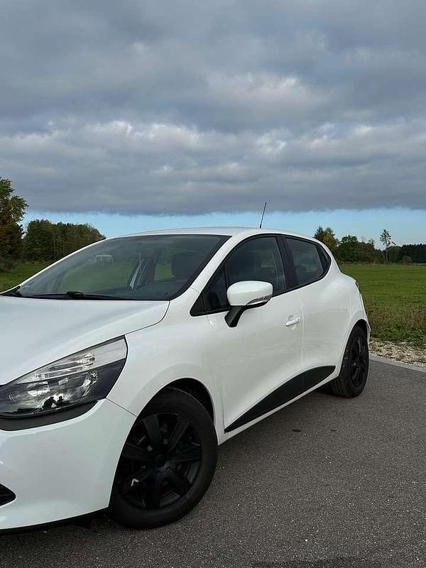 Gebraucht Renault Clio IV Initiale Paris 73 PS (53 kW) 2014 Limousine