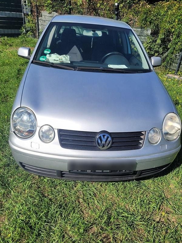 Grau Gebraucht 2005 VW Polo Kleinwagen | 750 € (Superpreis) - Bild 1/4