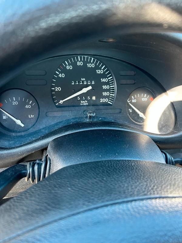 Gebraucht Opel Corsa 54 PS (39 kW) 1999 Blau Kleinwagen