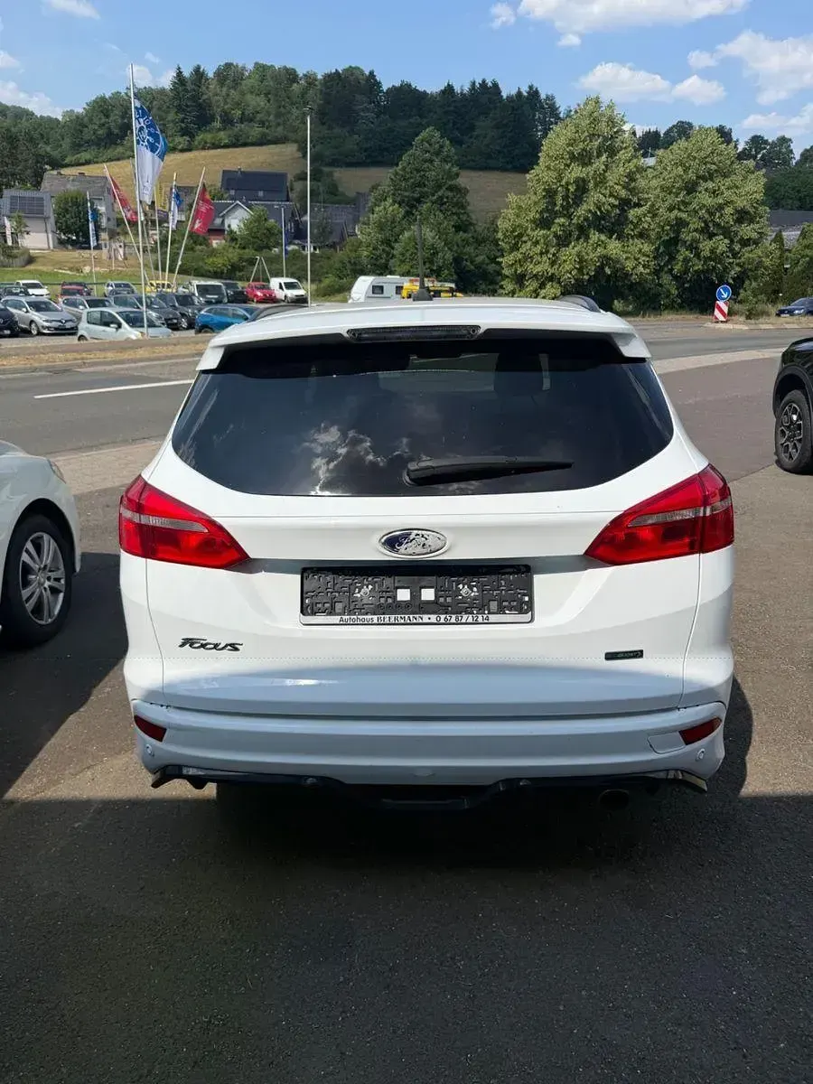 Gebraucht Ford Focus ST-Line 150 PS (110 kW) 2018 Weiß Kombi