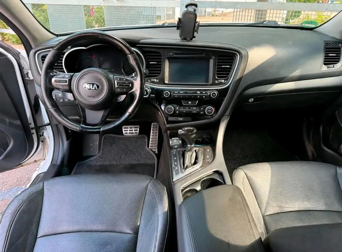 Gebraucht Kia Optima 136 PS (100 kW) 2014 Weiß Limousine