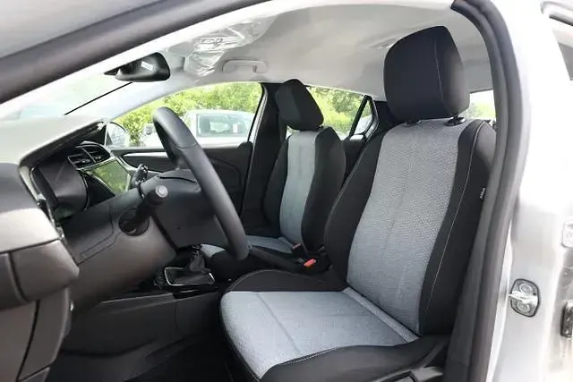 Neu Opel Corsa Edition 101 PS (74 kW) 2025 Kristal silver kristal silver Kleinwagen