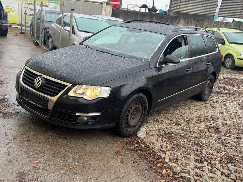 Schwarz Gebraucht 2010 VW Passat Comfortline Kombi | 1.550 € (Superpreis) - Bild 1/4