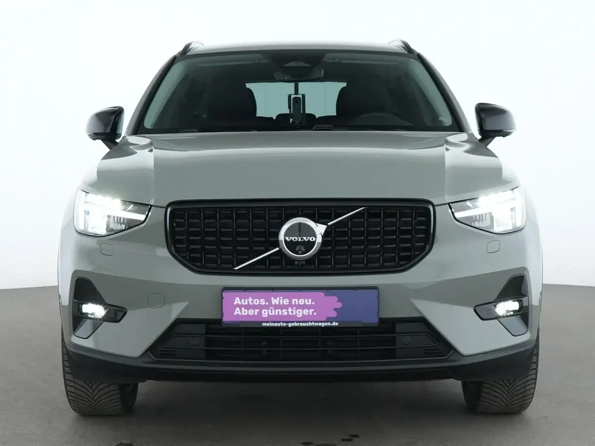 Gebraucht Volvo XC40 Plus 197 PS (144 kW) 2024 Sage green SUV