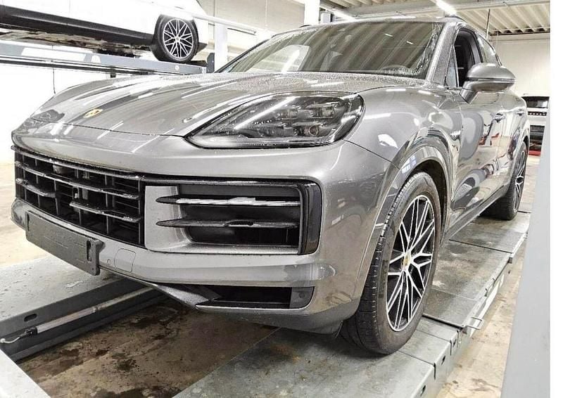 Second-hand Porsche Cayenne 470 CP (345 kW) 2024 Gri SUV