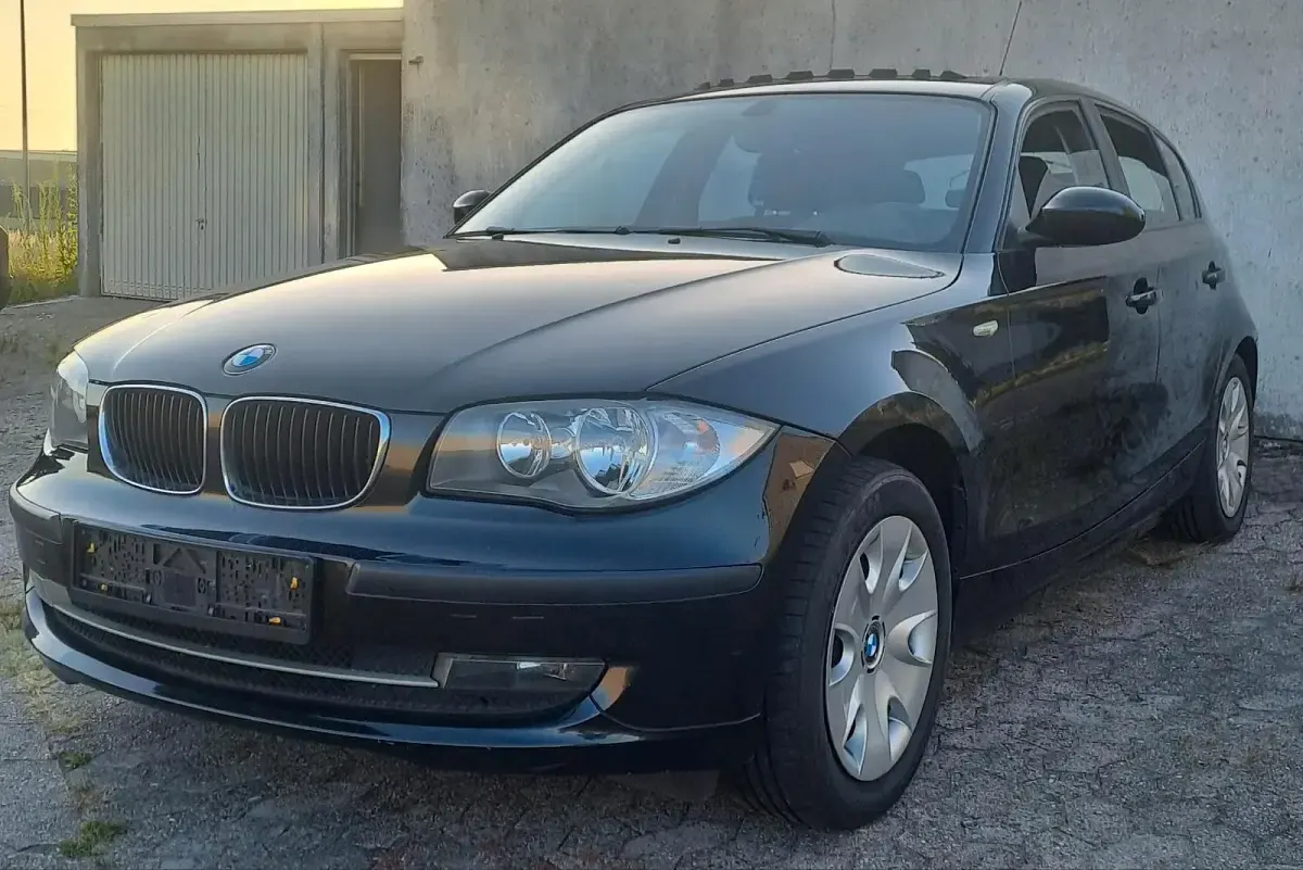 Gebraucht BMW 118 143 PS (105 kW) 2008 Schwarz Kleinwagen