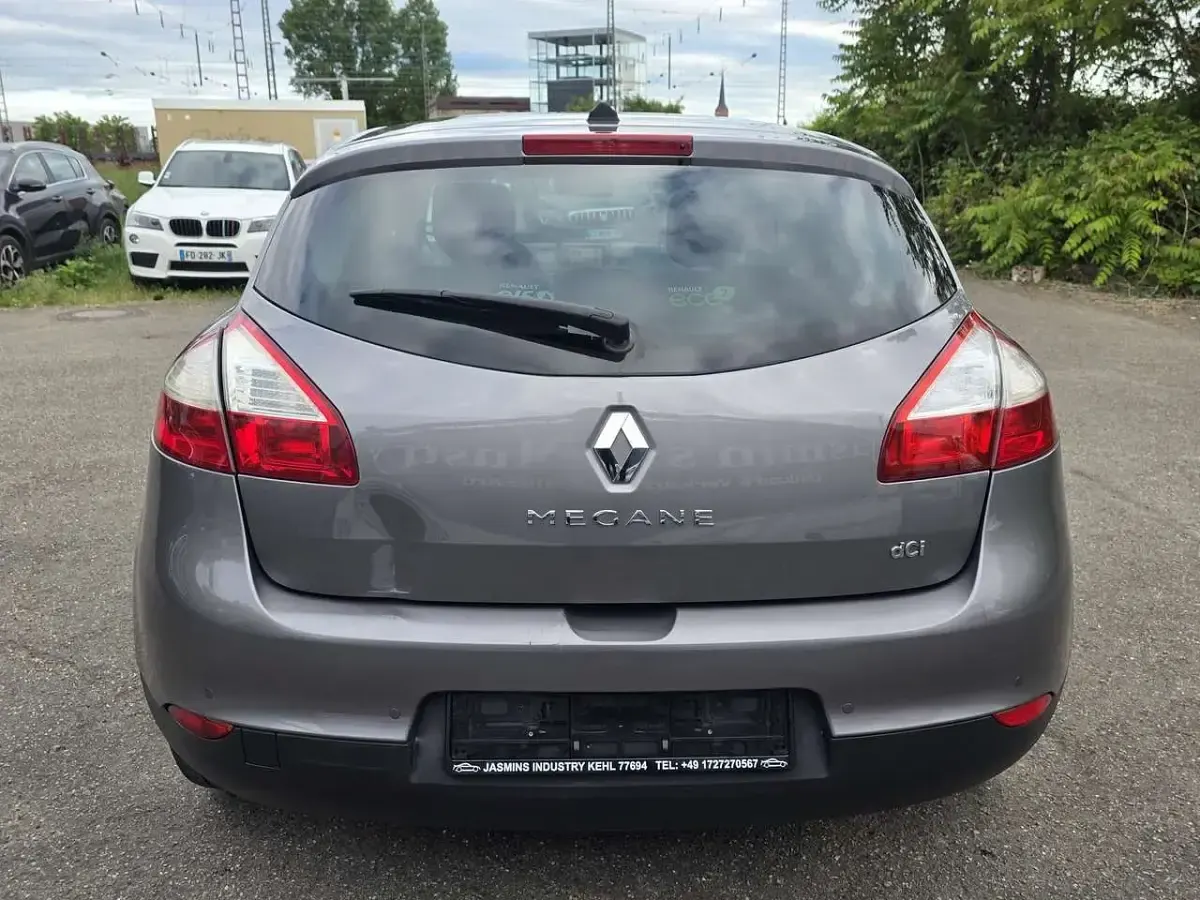 Gebraucht Renault Mégane 110 PS (80 kW) 2015 Grau cassiopee Limousine