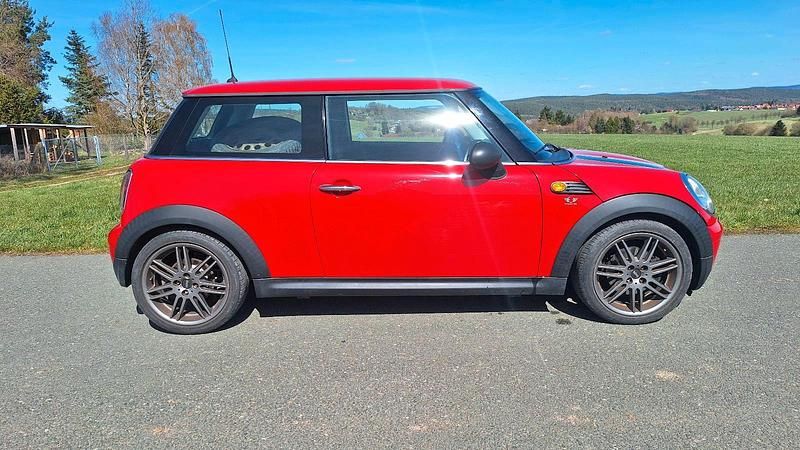 Second-hand Mini Cooper 75 CP (55 kW) 2009 Roșu Hatchback