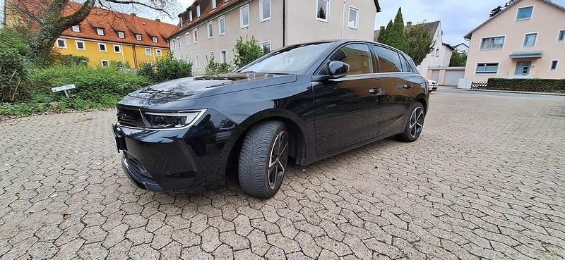 Schwarz Gebraucht 2022 Opel Astra GS Line Limousine | 21.500 € (Superpreis) - Bild 1/4
